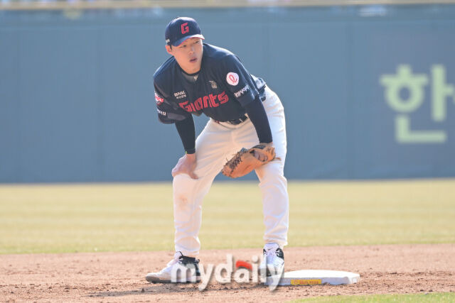 'KKKKKKKK' 이것이 ML 20승 투수의 클래스…'롯데 마운드 폭격' LG, 2만3750명 관중 앞 '개막전 완승' [MD잠실]