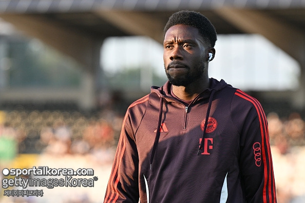 '홍명보호와 판박이 행보!' 한때 韓 감독 유력 후보 논란 터졌다...부상 위험 선수 투입 및 강행 압박→데이비스, 에이전트의 폭로