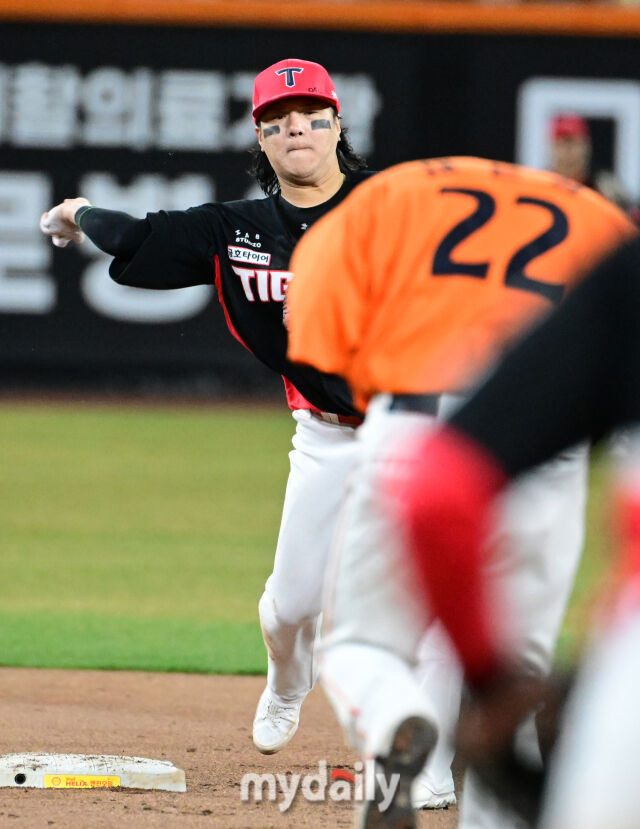 김도영→박찬호→김선빈 OUT, KIA에 어떻게 이런 일이…2024 KS 내야진 전멸, 그러나 죽으란 법 없다[MD광주]