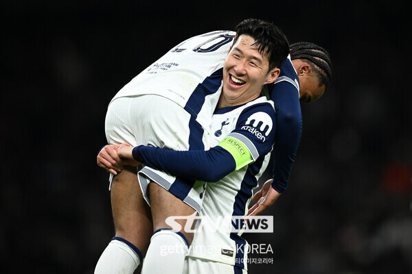 '손흥민 토트넘 잔류' 바이에른 뮌헨 이적 불발 분위기, '윙어 잔류 위해 연봉 삭감 결정'