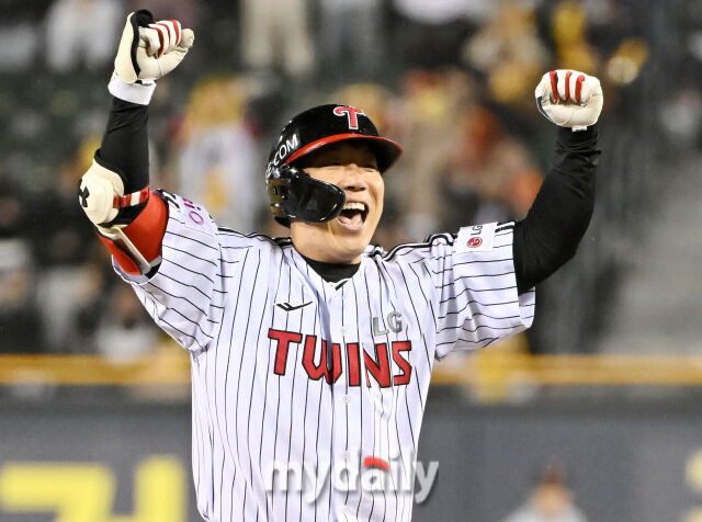 중심타선 7안타 7타점 대폭발, 'LG맨' 장현식 데뷔전... LG, KIA에 8-2 기선제압 [MD잠실]