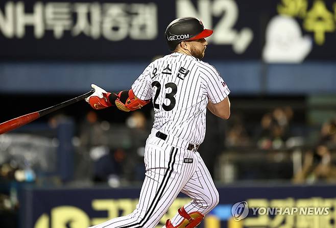 호랑이 허리 끊은 LG…창단 후 개막 10경기 최고 승률