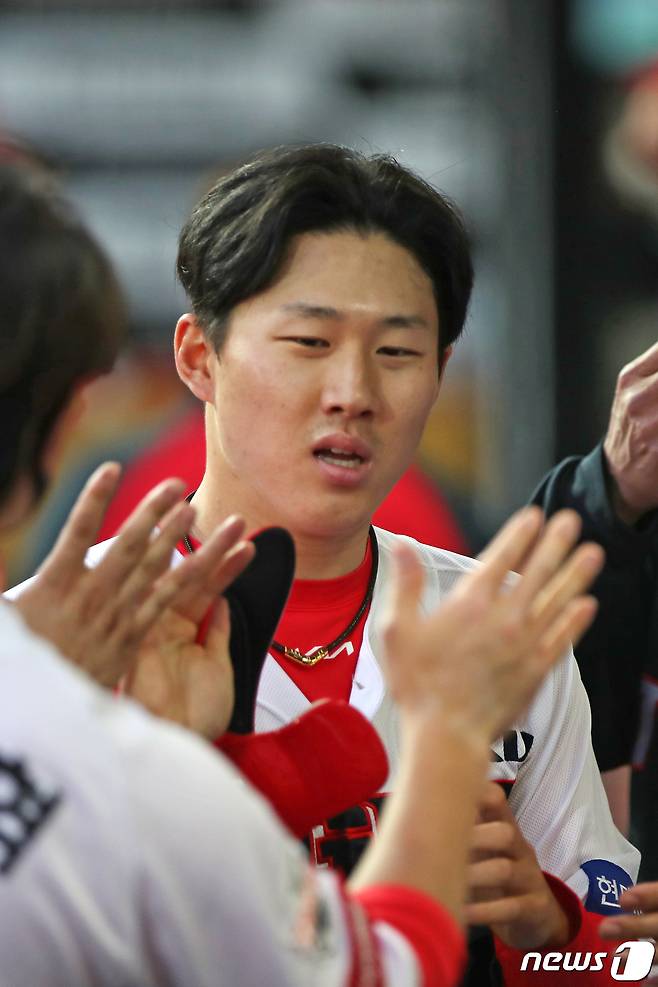 잔루 13개, 부실한 수비…챔피언답지 못했던 KIA, 이길 수 없었다