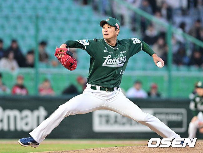 외인vs외인 벤치클리어링 발발! 혼돈의 문학…‘오태곤 11회 극적 끝내기 폭발’ SSG, KT 잡고 2연승 [인천 리뷰]