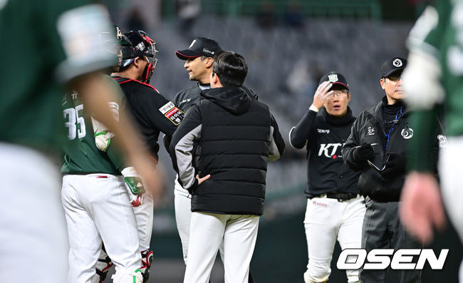외인vs외인 벤치클리어링 발발! 혼돈의 문학…‘오태곤 11회 극적 끝내기 폭발’ SSG, KT 잡고 2연승 [인천 리뷰]