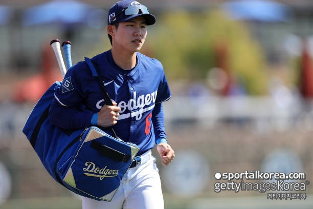 '샤워하다 미끌' 프리먼 결국 IL행...'3G 연속 안타' 김혜성 콜업 기회 오나? 현지 매체는 '러싱·아웃맨·페두시아' 지목
