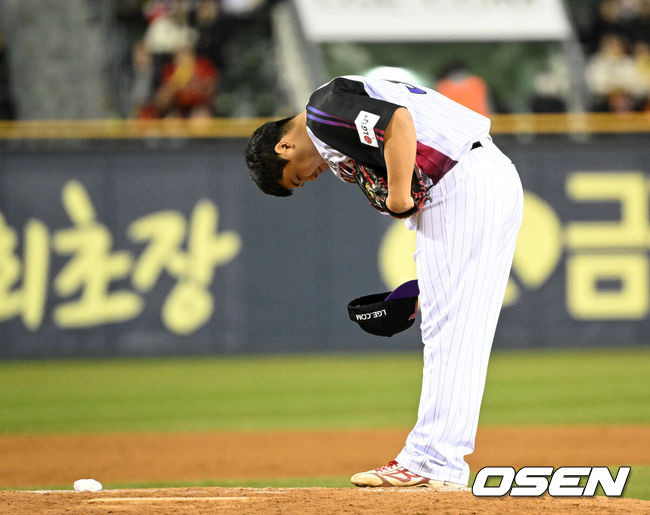 “예의를 갖춰야했다” KIA팬 향해 90도 폴더 인사…52억 FA의 ‘LG 데뷔전’, 1이닝 퍼펙트 완벽하네 [오!쎈 인터뷰]