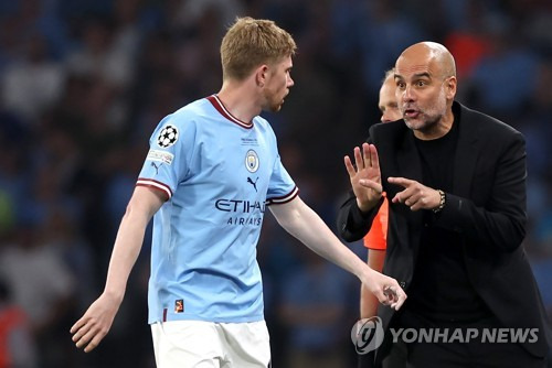 '손흥민 굿바이' 더브라위너, 맨시티 퇴단 발표…사우디 2부서 '연봉 380억' 러브콜 쇄도