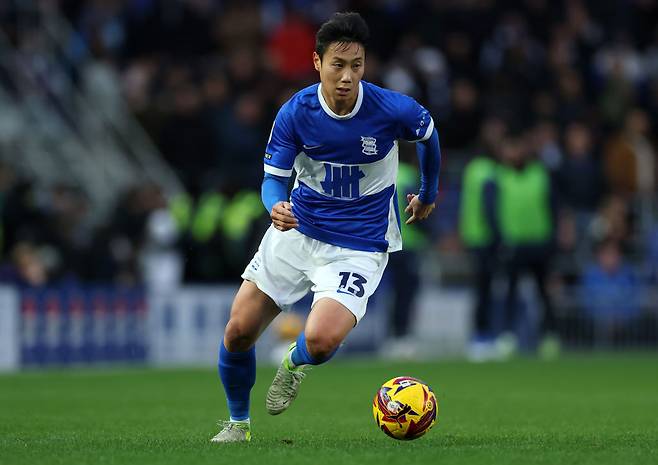 백승호 미쳤다! 버밍엄 ‘150년’ 최초 역사의 중심에 당당히 ‘우뚝!’···3부리그 탈출 임박+리그 우승도 확정적!