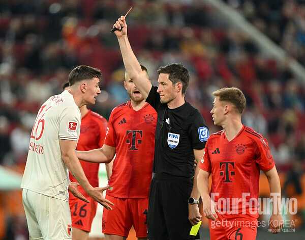 [bundes.review] '뒤뚱뒤뚱' 다이어 눈앞에서 실점→김민재 막판 결정적 수비! 뮌헨, 아우크스부르크에 3-1 역전승