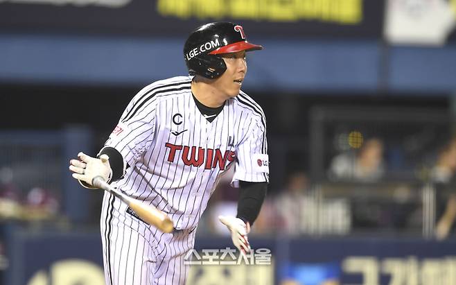 “대타 요원으로 쓸 것”→3안타 2타점 ‘활약’, 어디서든 김현수는 언제나 LG의 ‘기둥’ [SS시선집중]