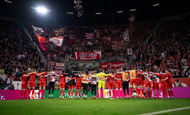 분노의 김민재, 다이어 실책에 '정신 차려' 샤우팅! '케인 환상 헤더골' 뮌헨, 아우크스부르크에 3-1 승리