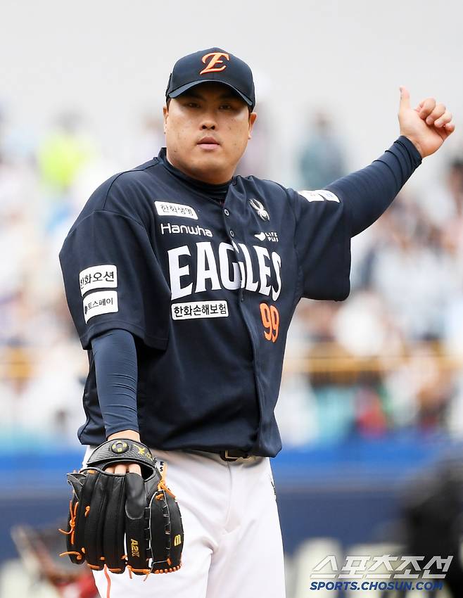 조금 일찍 터져주면 안 되겠니?…흔들렸던 류현진, 야속했던 타선? 그래도 오늘은 웃었다