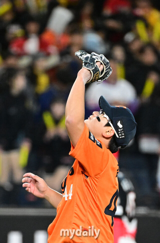 한화가 10년 마무리를 찾았나…김서현 157km로 SV 행진 본격 시작, 방망이가 좀 그렇게 터진다면