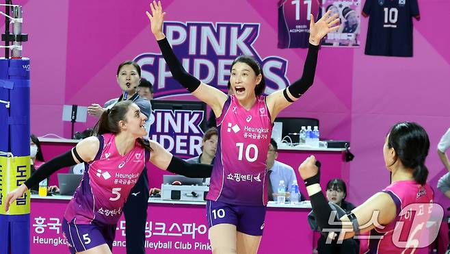 김연경‧김수지 빼고 다 바꾼 흥국생명…3연속 준우승은 없었다