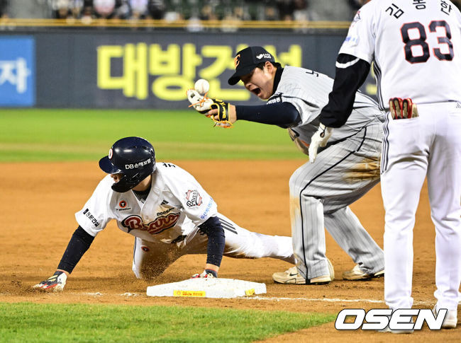 ‘아~’ 플로리얼 황당 실책+한승혁 폭투…김기연이 끝냈다! 두산, 연장 11회 끝 한화 꺾고 첫 5할 승률 달성 [잠실 리뷰]