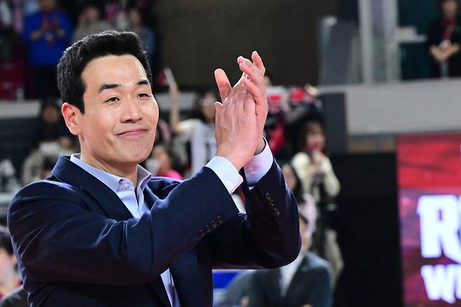 ‘준우승’ 고희진 감독 “흥국생명 축하…김연경 수비 하나가 우승 만들어” [쿠키 현장]