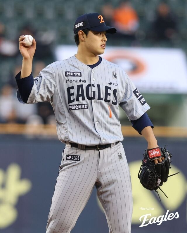 '이럴 수가' 159km 문동주, ERA 12.42 두산만 만나면…양의지에게 홈런 헌납→플로리얼 황당 실책, 안 풀리네 [MD잠실]