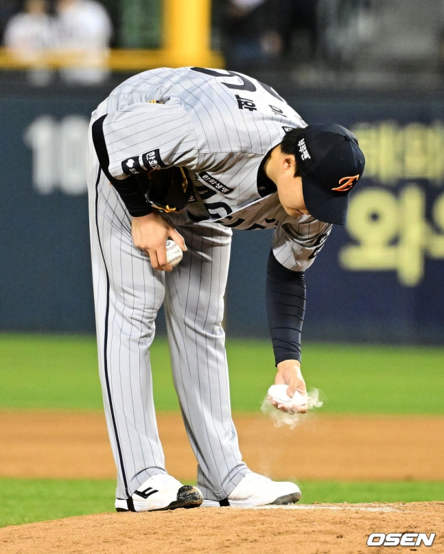 158㎞ 마무리 있는데 '왜', 한화는 1점 차 앞선 8회 1사 3루서 ERA 7.20 불펜 올렸나 [잠실 현장]