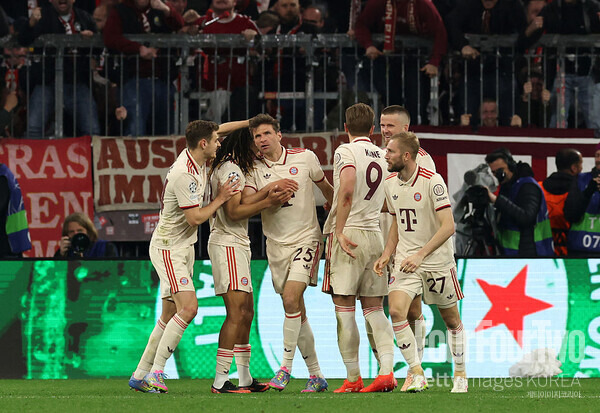 [ucl.review] '김민재 75분+다이어 뒤뚱뒤뚱 호러 수비' 뮌헨, 8강 1차전 인테르에 1-2 패배...준결승행 적신호