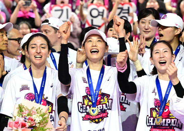'우승과 함께 은퇴'... '세계 최고 배구선수' 김연경의 굿바이[초점]