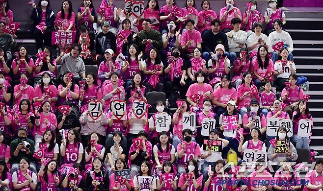 '폭싹 속았수다' 팬들은 눈물바다, '그동안 수고했어 함께해서 행복했어' 배구여제의 화려한 피날레[인천현장]