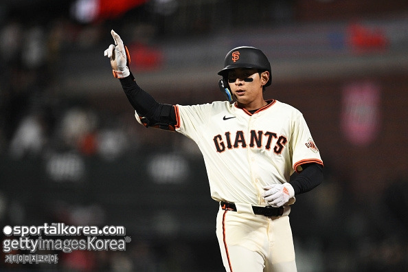 '경사 났네' 이정후, MLB.com이 꼽은 '올 시즌 초 최고의 활약 6人' 선정...