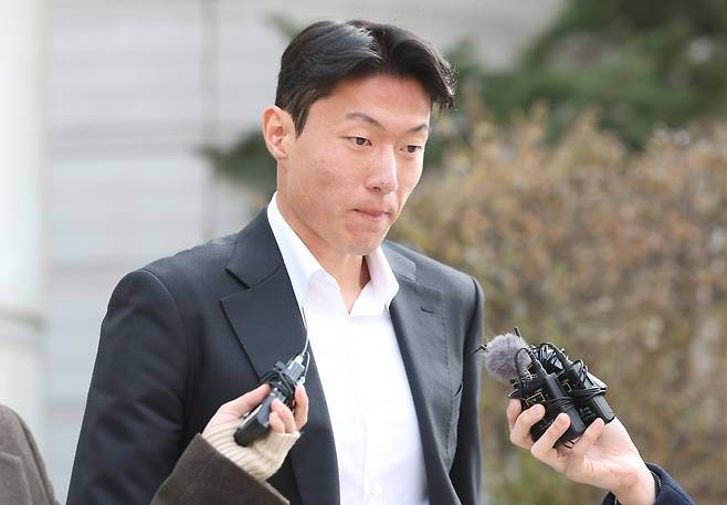 '불법 촬영→징역형 집행유예' 황의조 커리어도 나락으로...부진에 벤치로 추락 '튀르키예 2부 강등 유력'