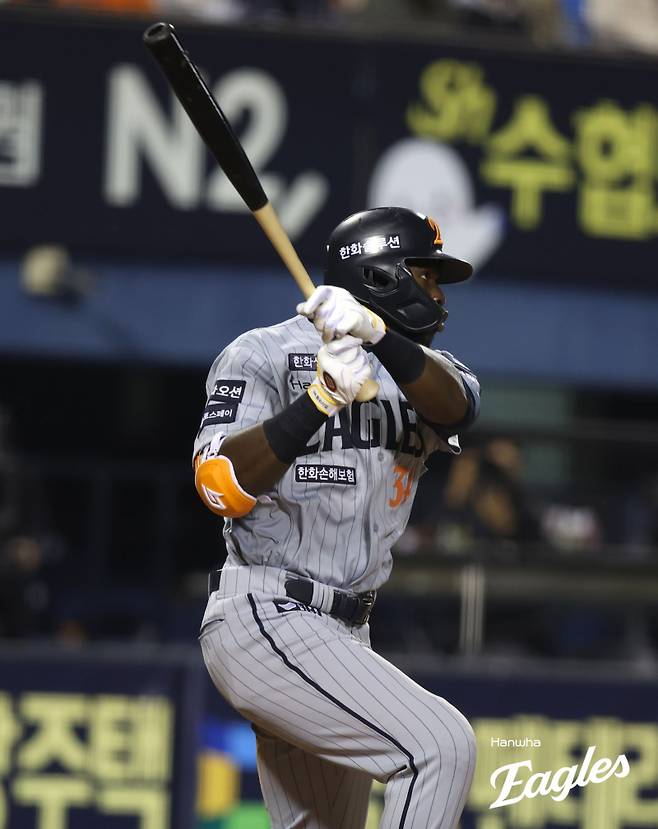 한화 기다림 끝? 플로리얼 방망이 터진다