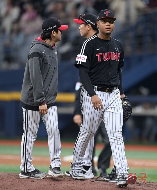 교체해야 하나… '선발 에르난데스' 부진, 일시적 현상 아니다[초점]