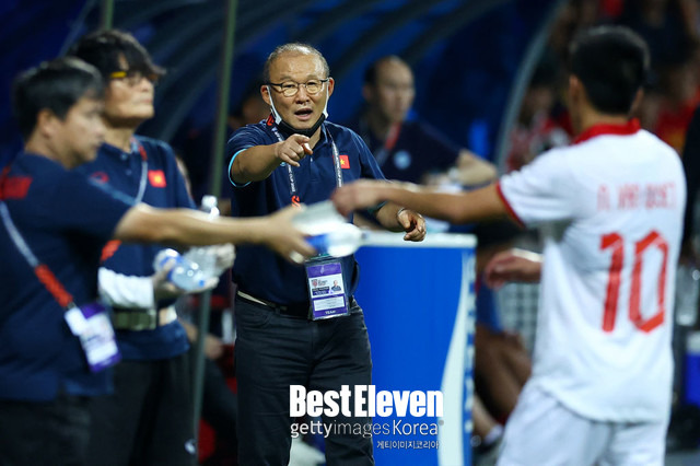 의리의 베트남축구협회 회장, 박항서 감독의 KFA 부회장 임명 소식에 축전