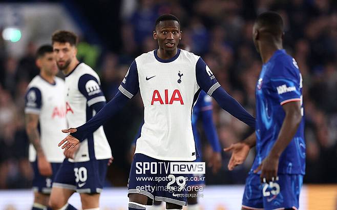 손흥민 골치 아프다!