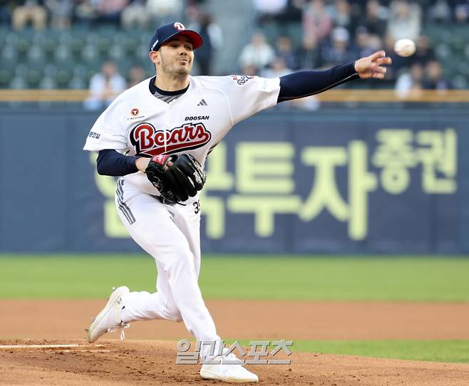 좌타자 못 잡았다→더블 스틸 '멘붕'→우타 통타...잭 로그 또 무너졌다 [IS 냉탕]