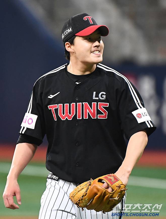 '야구의 신이 들렸나, 이러다 20승 하겠네' 임찬규 미친 LG, 키움에 위닝...12승2패 '무섭다' [고척 현장]