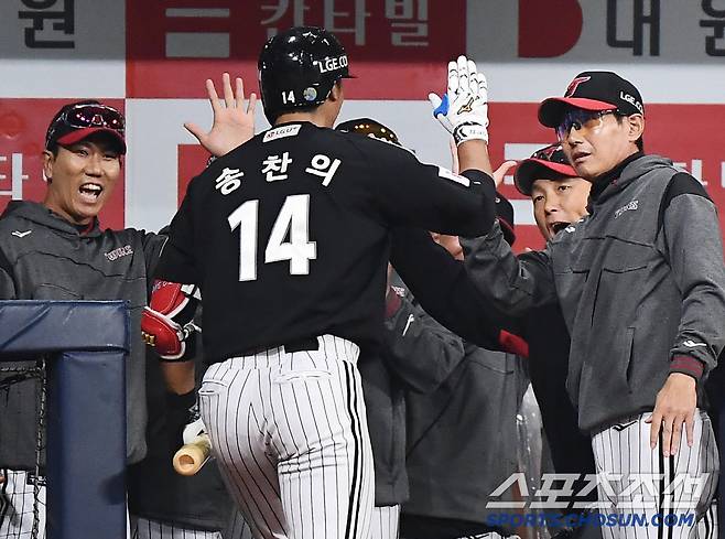 '야구의 신이 들렸나, 이러다 20승 하겠네' 임찬규 미친 LG, 키움에 위닝...12승2패 '무섭다' [고척 현장]