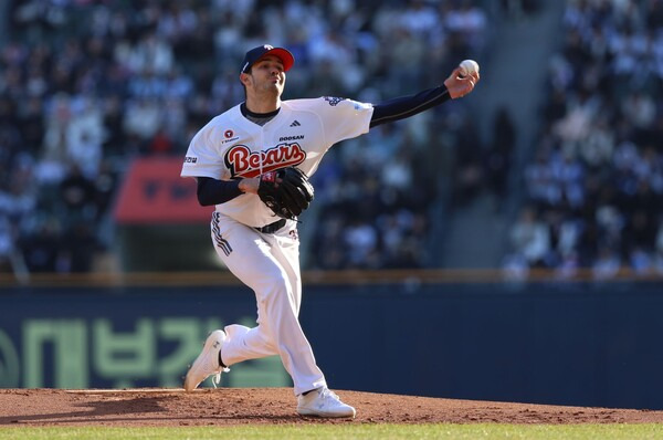 '와이스 괴력투-35년만 한 이닝 5도루' 한화, 두산 꺾고 위닝시리즈