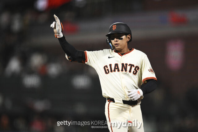 이정후에게 안타 맞고 완봉 날린 에이스→MLB 투수 파워랭킹서 당당히 1위