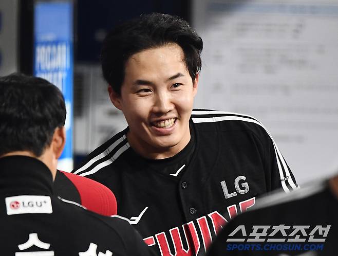 97km 커브로 이렇게 잘 던지면, 40까지 야구하겠네...