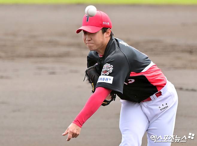 '1이닝 6실점' 아기 호랑이, 눈물 펑펑…'15일' 만에 등판, 역시 극복할 수 없었나 [사직 현장]