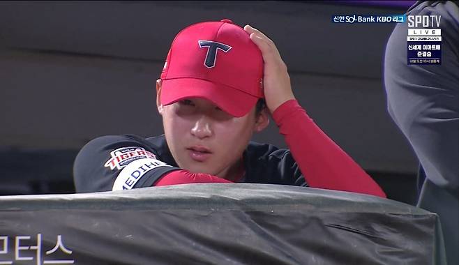 '1이닝 6실점' 아기 호랑이, 눈물 펑펑…'15일' 만에 등판, 역시 극복할 수 없었나 [사직 현장]