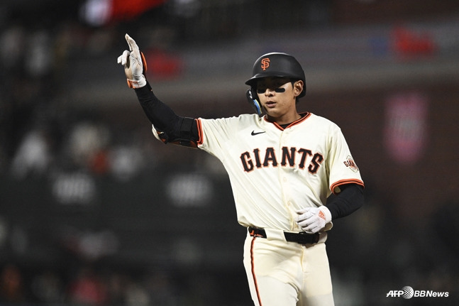 MLB, 이정후 활약상 조명→현지 팬