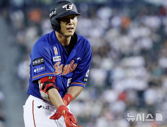 지난해 9위였는데...무려 '35년' 만의 진기록→LG 제치고 리그 1위 등극, '뛰는 팀' 거듭난 한화