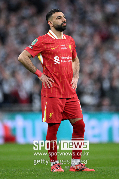 [공식발표] ‘오피셜 떴다’ 손흥민! 난 레전드 대우 받아…‘2년 파격 재계약’ 모하메드 살라, 리버풀 잔류 확정 ‘2027년까지’