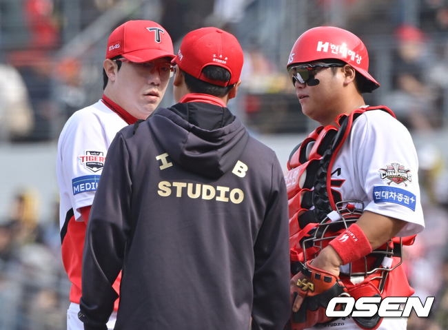 언제 첫 승을 따려나, 뜻밖의 6실점 5회 강판... 대투수 180승 또 실패 [오!쎈 광주]