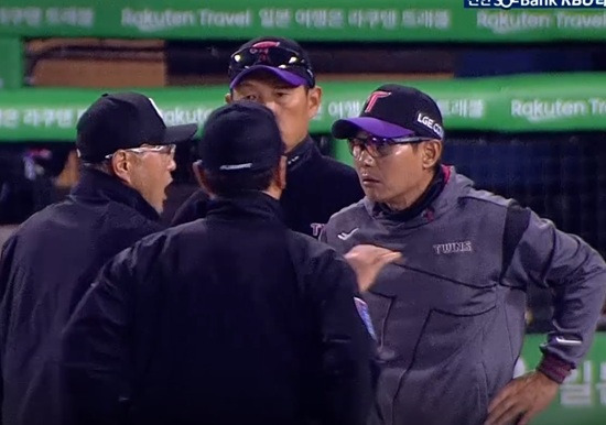 '13승 2패' 적수 없다! 염경엽 감독 극대노 욕설 퇴장→박동원 7회 역전 스리런 '쾅'…LG 첫 잠실 라이벌전 기선제압 [잠실:스코어]