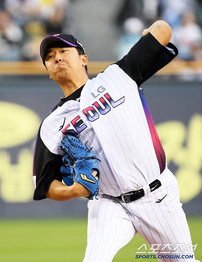 '1:0→1:2→5:2' 퇴장 염갈량의 억울함 65억 애제자가 스리런포로 풀었다. 두산전 역전승. 홈 8연속 매진 무패 기적이 이어지다[잠실 리뷰]