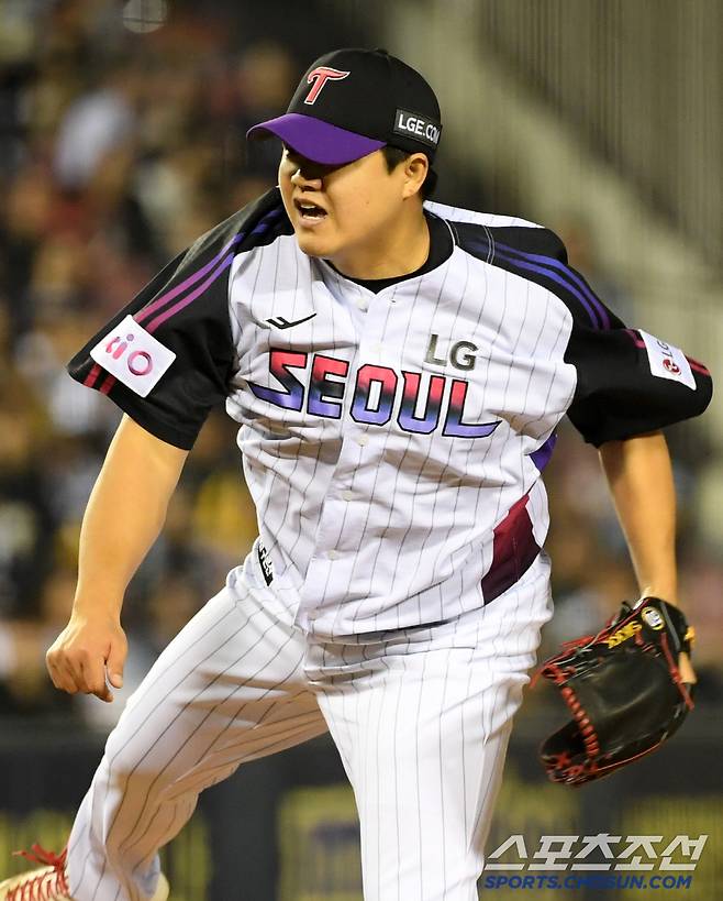 '1:0→1:2→5:2' 퇴장 염갈량의 억울함 65억 애제자가 스리런포로 풀었다. 두산전 역전승. 홈 8연속 매진 무패 기적이 이어지다[잠실 리뷰]