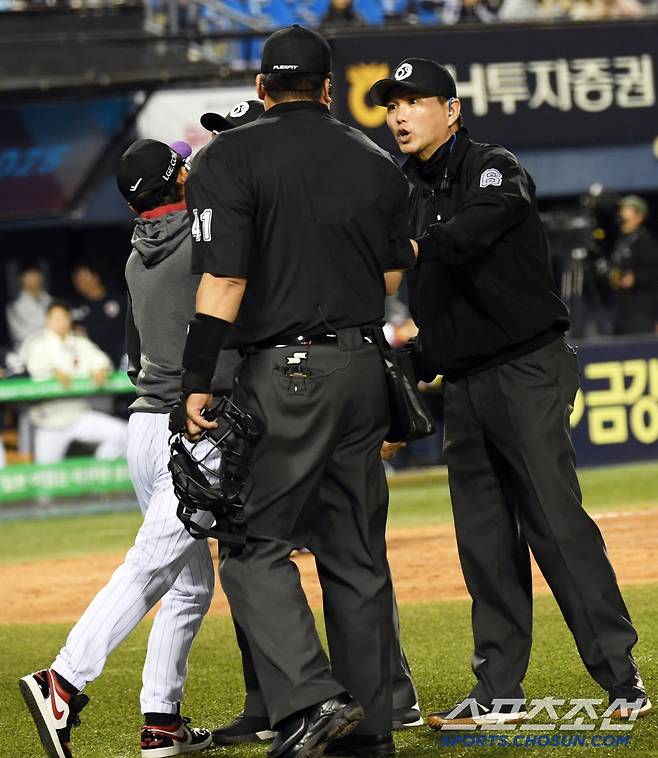 염갈량 '배치기' 퇴장 사태의 이유...