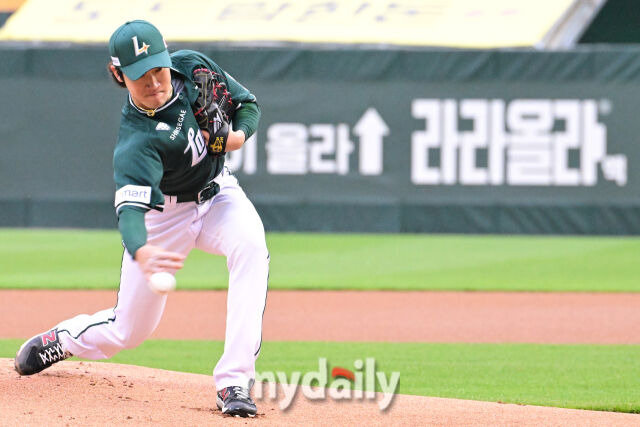 KIA 이우성은 어쩔 줄 몰라 마운드로 달려갔다…박종훈은 오히려 토닥토닥, KBO리그도 사람들 사는 곳