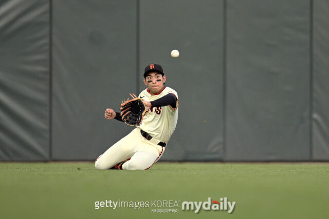 '타격 천재' 맞네 맞아! 이정후, 시즌 초반 불방망이→오타니와 비교해도 손색없다…타율 NL 9위, 2루타 ML 1위